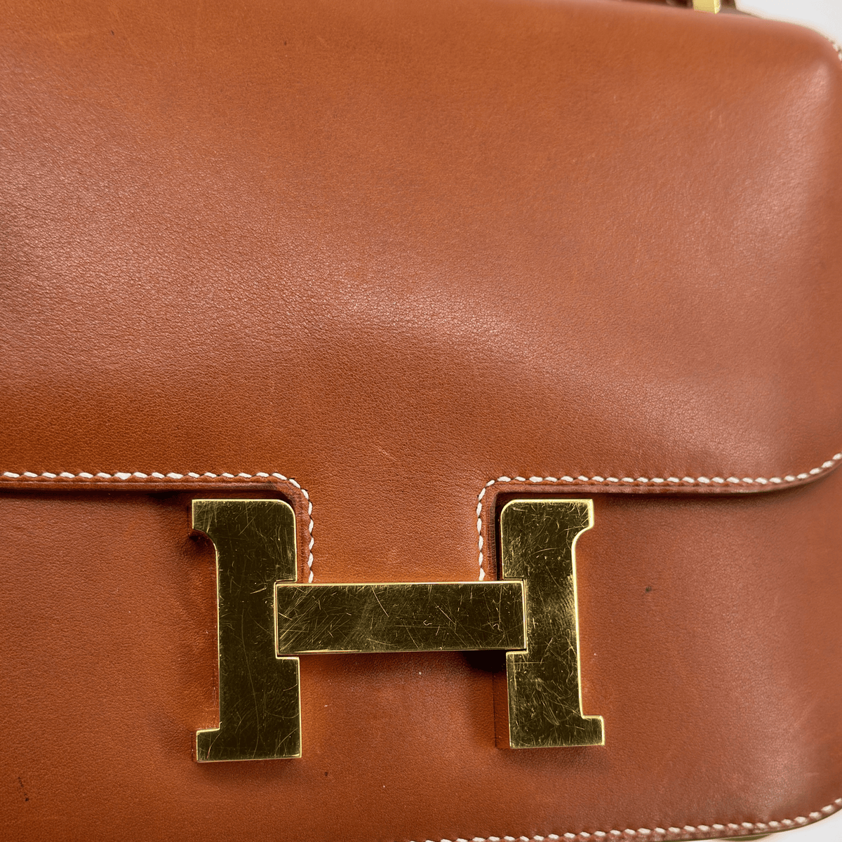 Hermès Constance 18 Fauve Barenia Gold Hardware | Randolph Goods