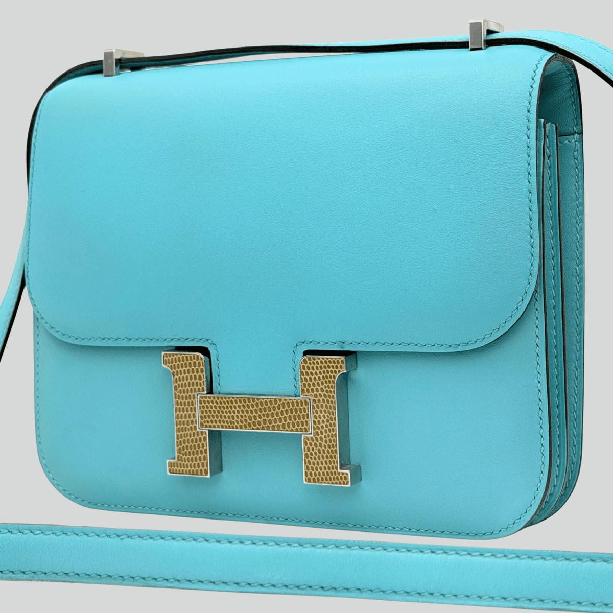 Hermès Constance 18 Bleu Atoll/Ficelle Lizard buckle Swift Palladium Hardware | Randolph Goods