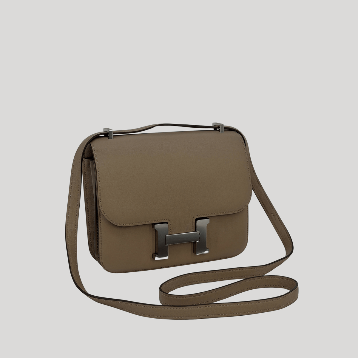 Hermès Constance 18 Gris Tourterelle Swift Palladium Hardware