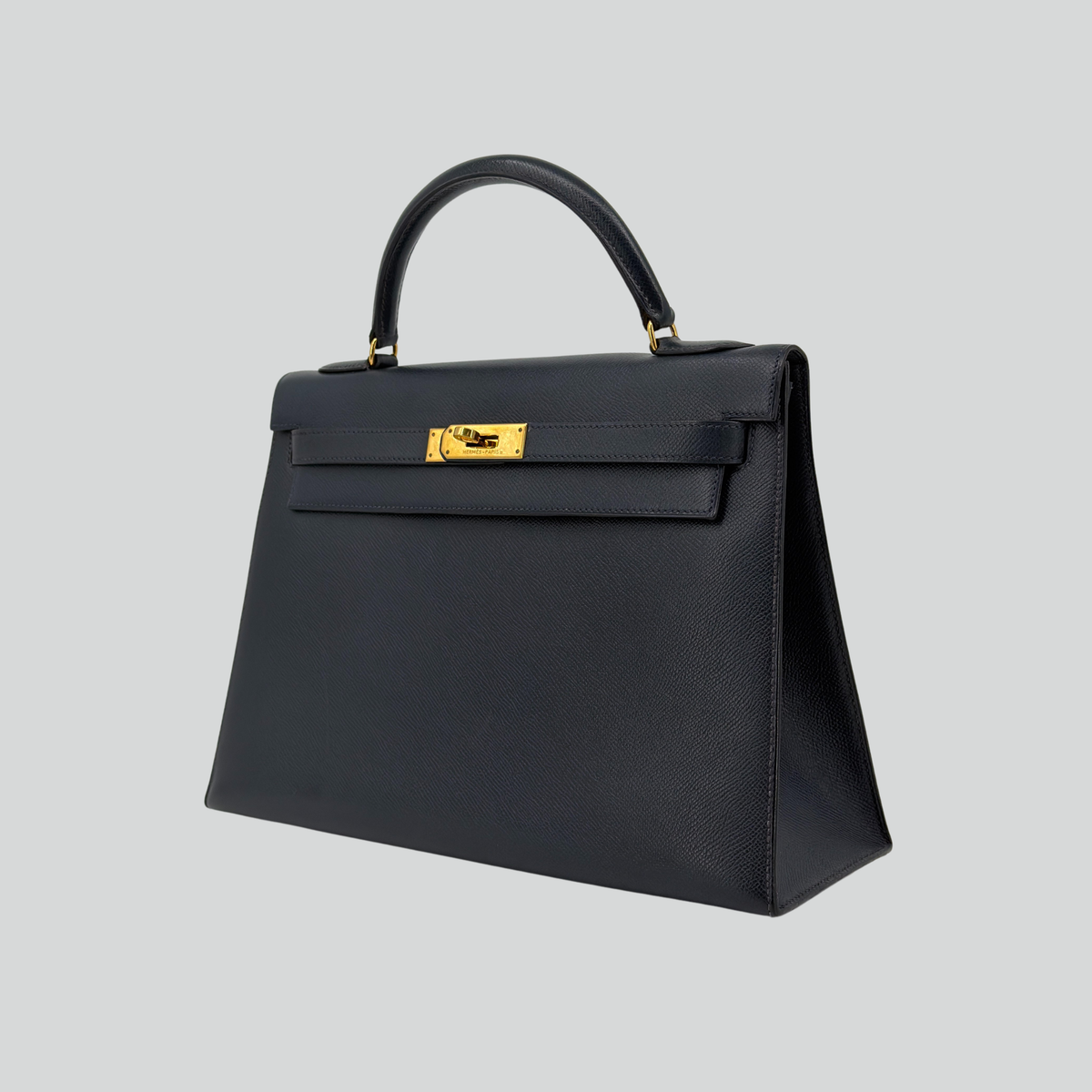 Hermès Kelly 32 Bleu Indigo Courchevel Gold Hardware | Randolph Goods