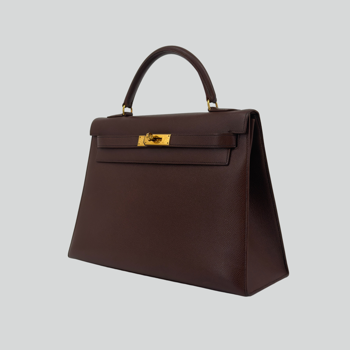 Hermès Kelly 32 Sellier Marron Foncé Courchevel Gold Hardware | Randolph Goods