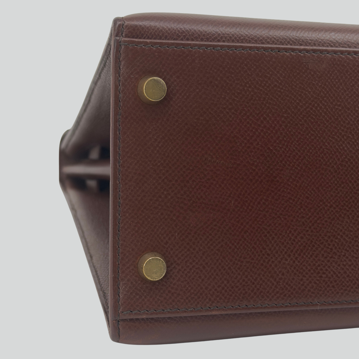 Hermès Kelly 32 Sellier Marron Foncé Courchevel Gold Hardware | Randolph Goods