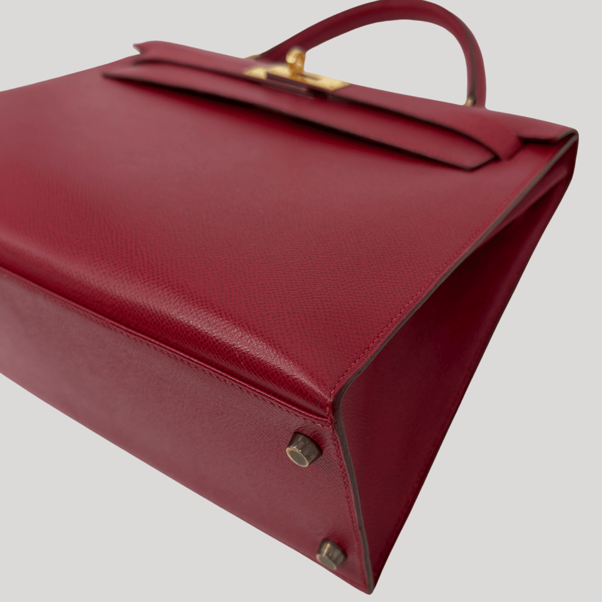 Hermès Kelly 32 Sellier Rouge Vif Courchevel Gold Hardware | Randolph Goods