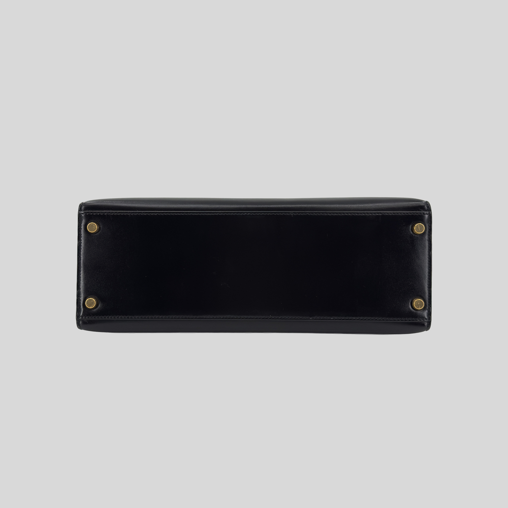 Hermès Kelly 32 Noir Box Leather Gold Hardware