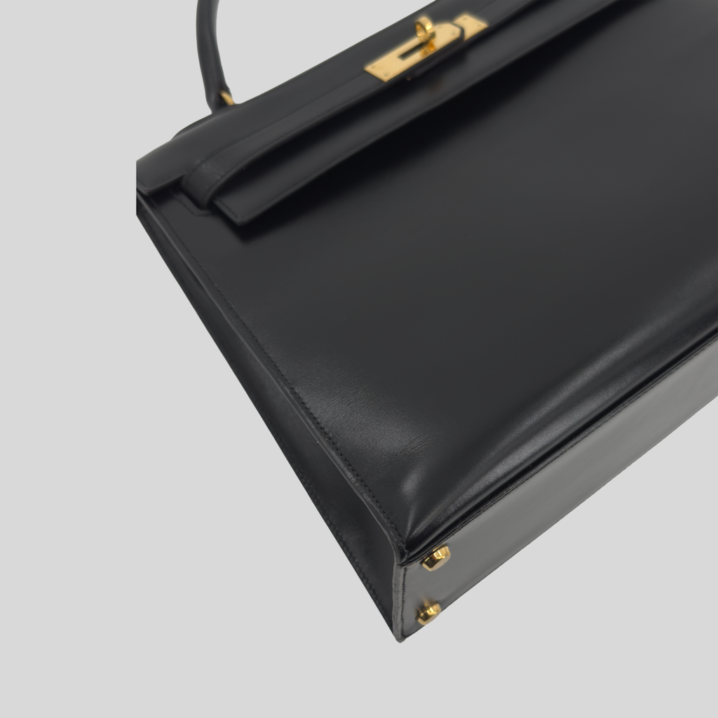 Hermès Kelly 32 Noir Box Leather Gold Hardware