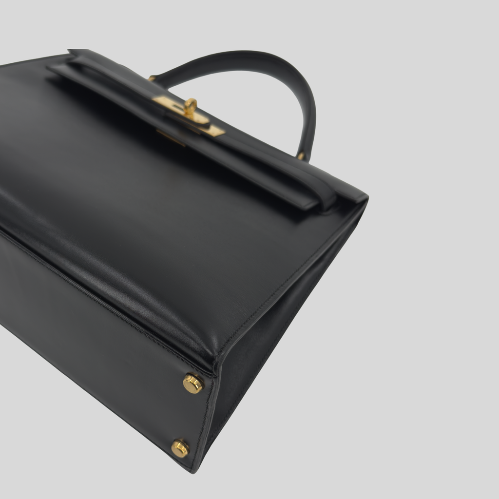 Hermès Kelly 32 Noir Box Leather Gold Hardware