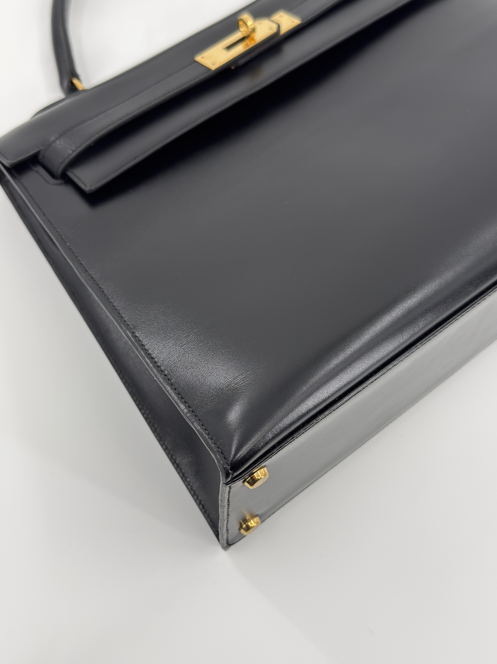 Hermès Kelly 32 Sellier Black Box Leather