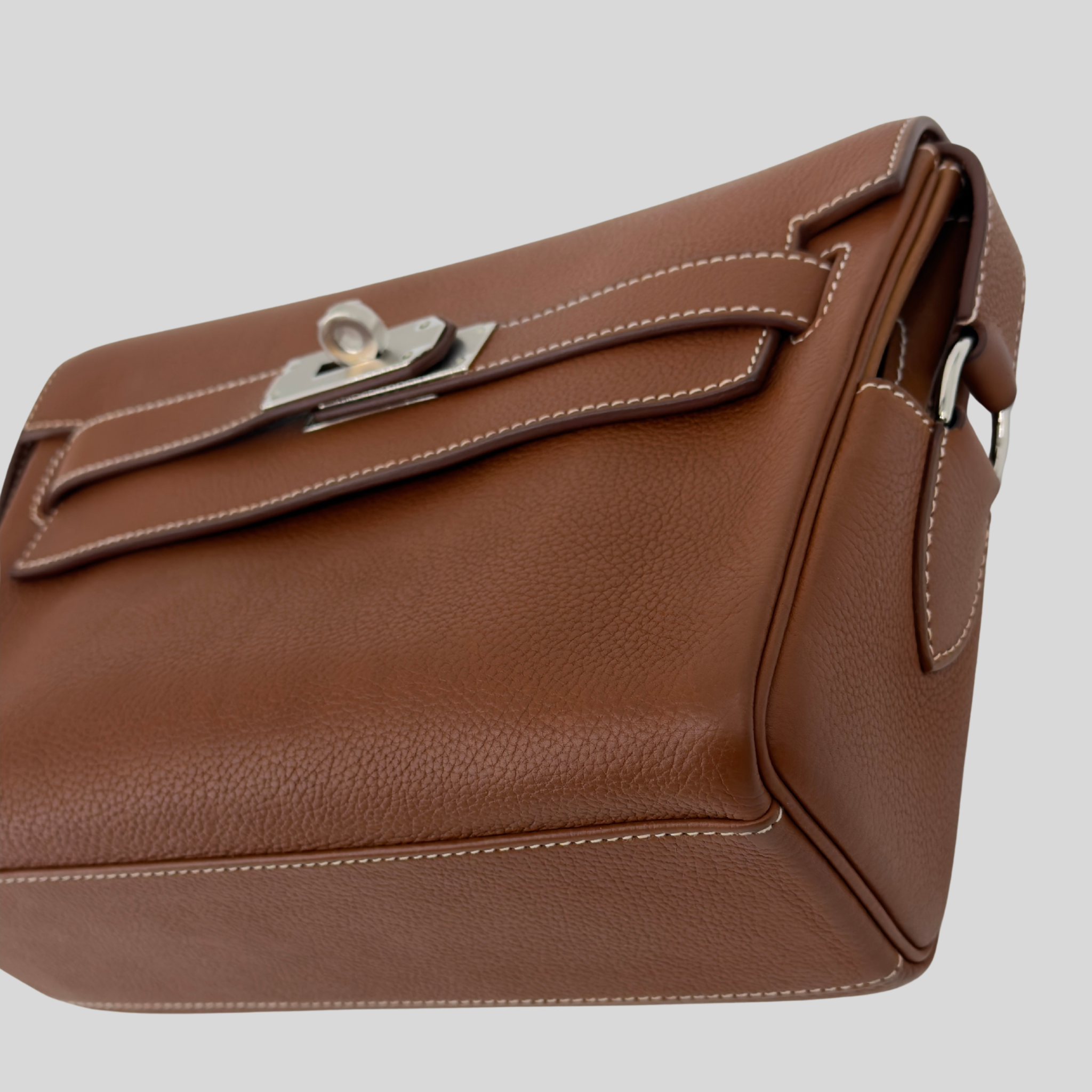 Hermès Messenger PM Fauve Barenia Faubourg Leather Palladium Hardware | Randolph Goods